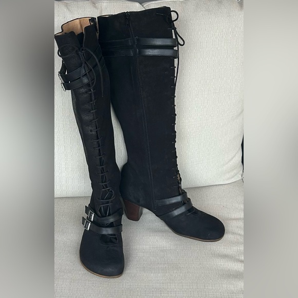 John Fluevog Black Suede Operetta Hjordis Boots with Buckles, Sz 10 - Picture 6 of 10